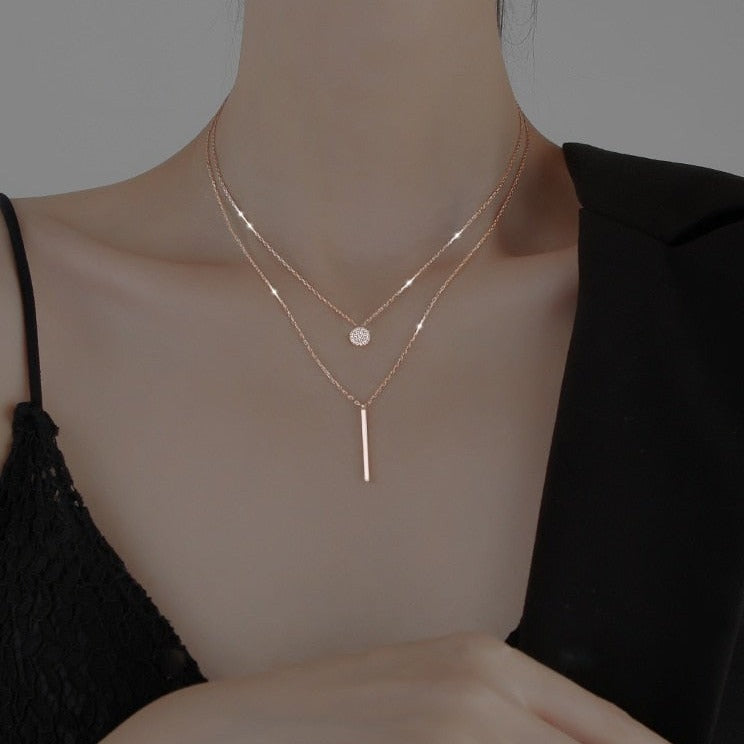 Oona™ Double Layered Necklace with Elegant and Modern Design