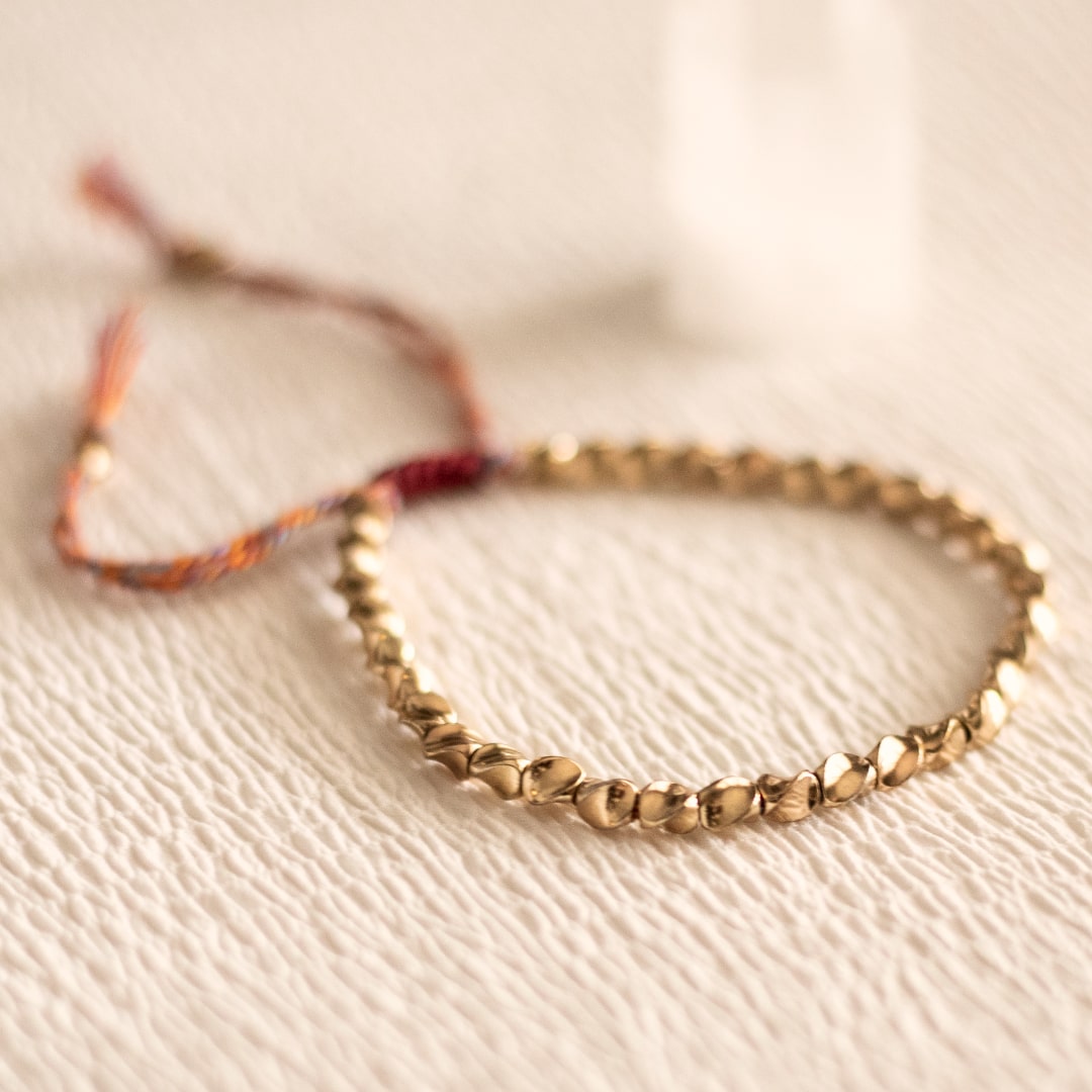 Selira™ Tibetan Copper Pearl Bracelet with Natural Energy