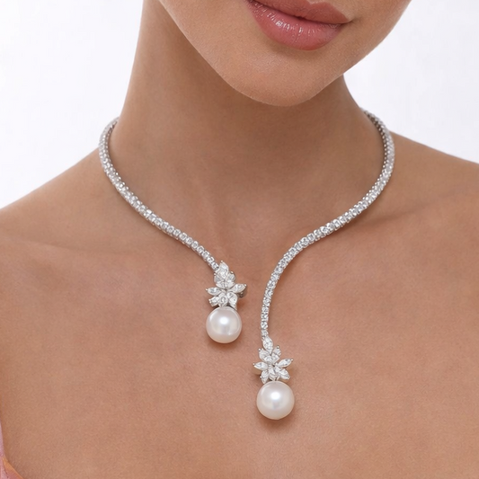 Vionelise™ Elegant Collar with Pearls and Shiny Sterling Silver